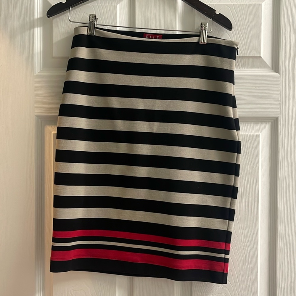 Elle pencil skirt